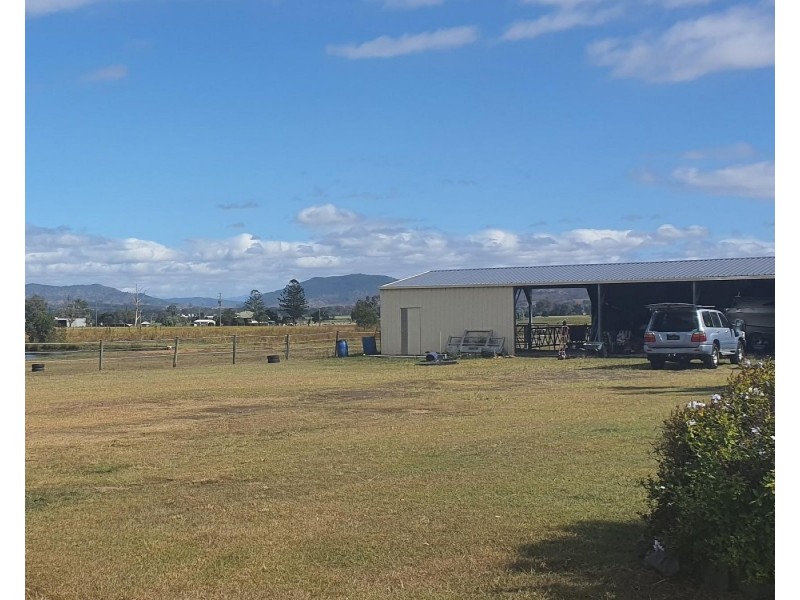 13 Walker Road, Gleneagle QLD 4285