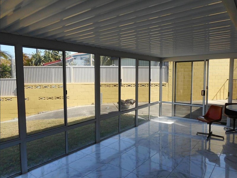 32 Runaway Bay Avenue, Runaway Bay QLD 4216