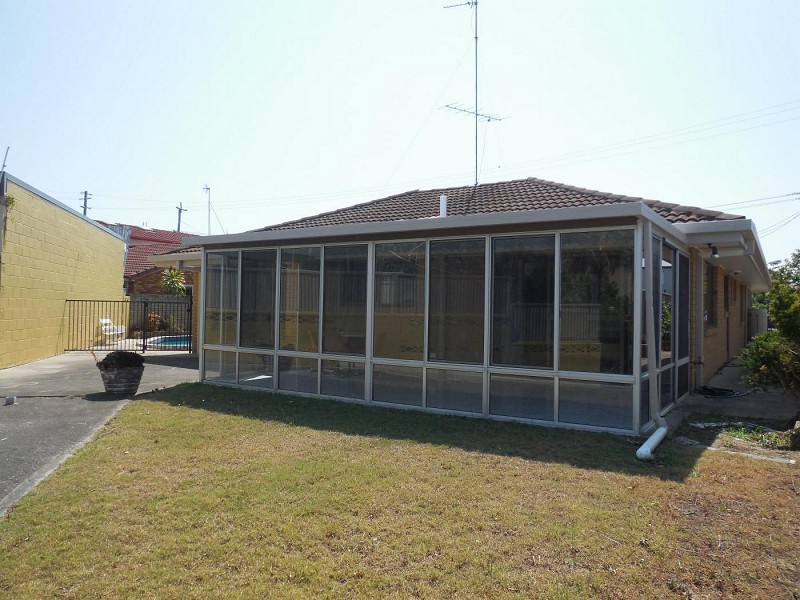 32 Runaway Bay Avenue, Runaway Bay QLD 4216