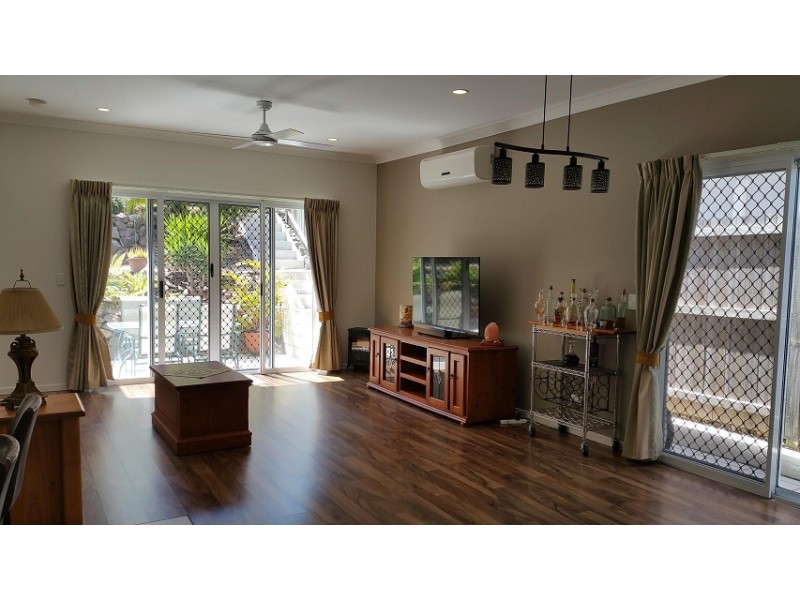 20 Angourie Crescent, Pacific Pines QLD 4211