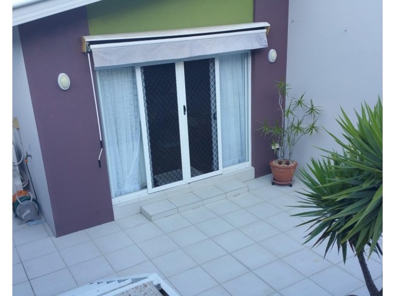 20 Angourie Crescent, Pacific Pines QLD 4211