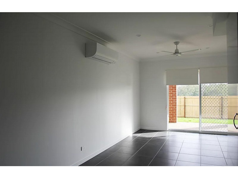 2/24 Arburry Crescent, Brassall QLD 4305