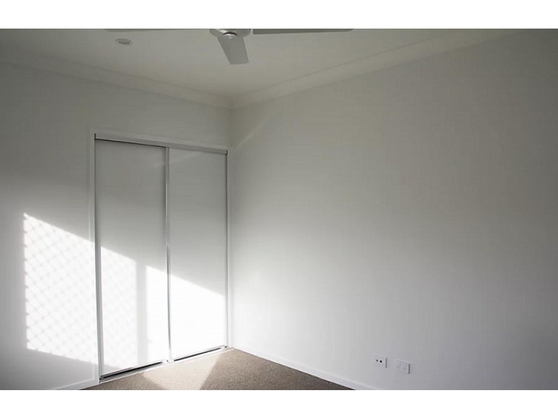 2/24 Arburry Crescent, Brassall QLD 4305