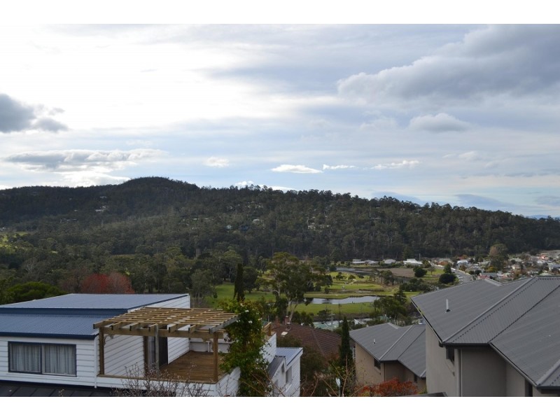 1/27 Auburn Road, Kingston Beach TAS 7050