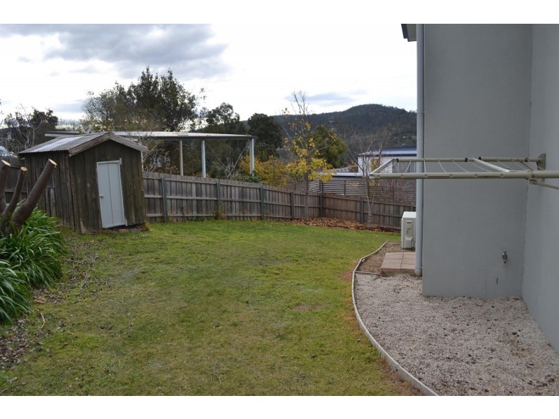 1/27 Auburn Road, Kingston Beach TAS 7050