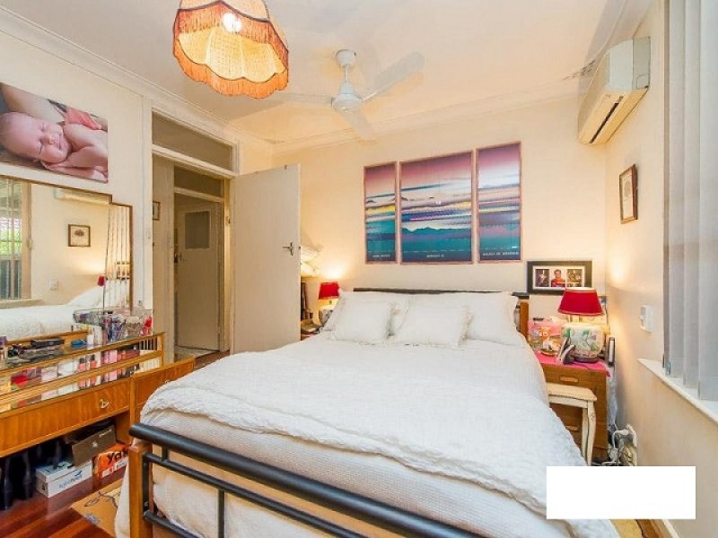 32 Cameron Street, Embleton WA 6062