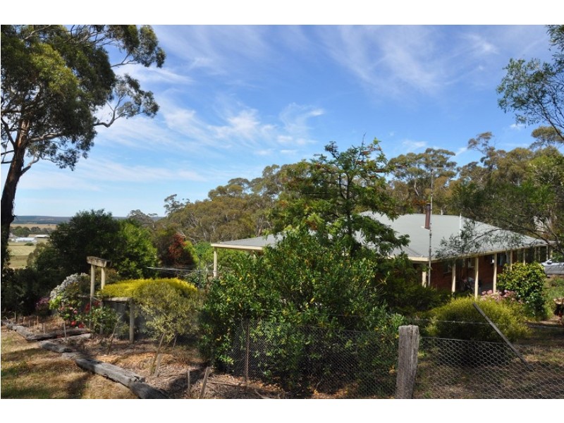 1 Easons Road, Buninyong VIC 3357