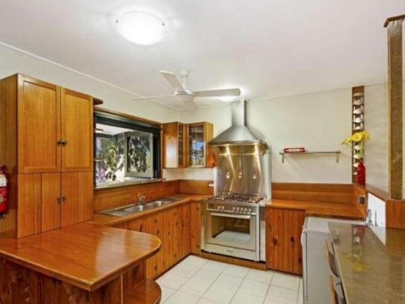 32 Mount Elliot Drive, Alligator Creek QLD 4816