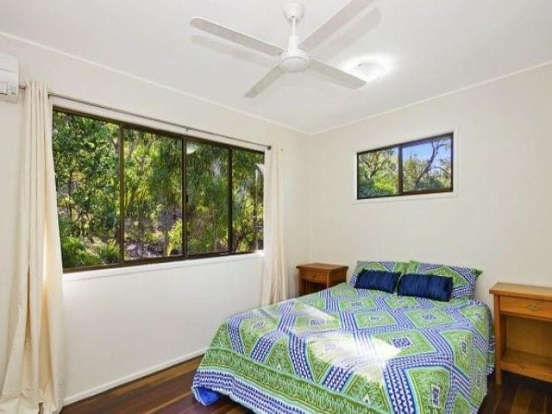 32 Mount Elliot Drive, Alligator Creek QLD 4816