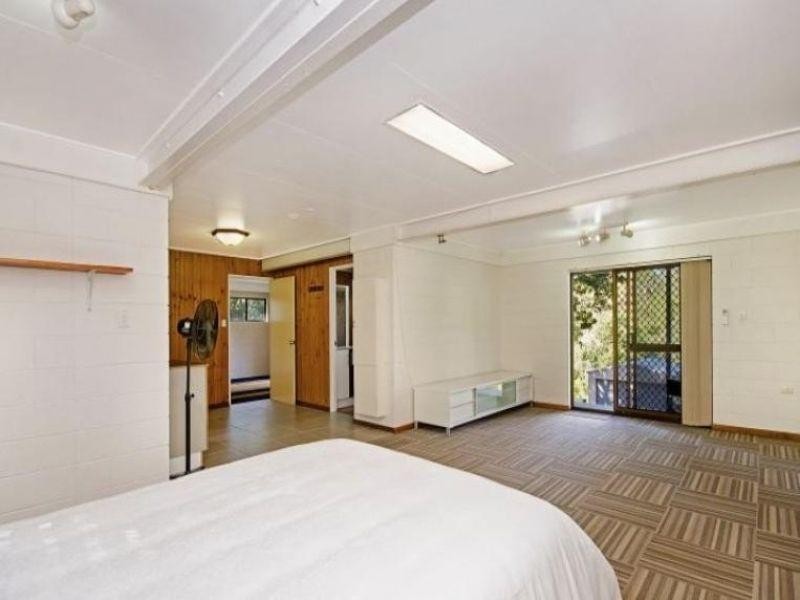 32 Mount Elliot Drive, Alligator Creek QLD 4816