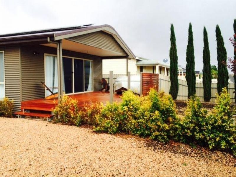 3 Murrin Street, Moonta Bay SA 5558