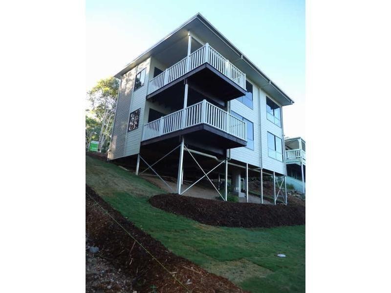 12 Leichhardt Terrace, Russell Island QLD 4184