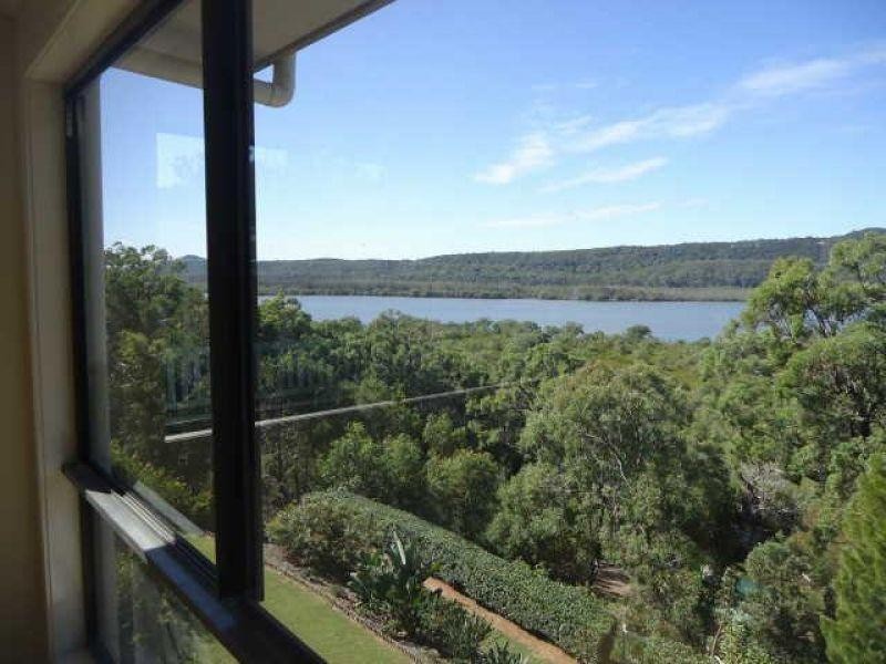 12 Leichhardt Terrace, Russell Island QLD 4184