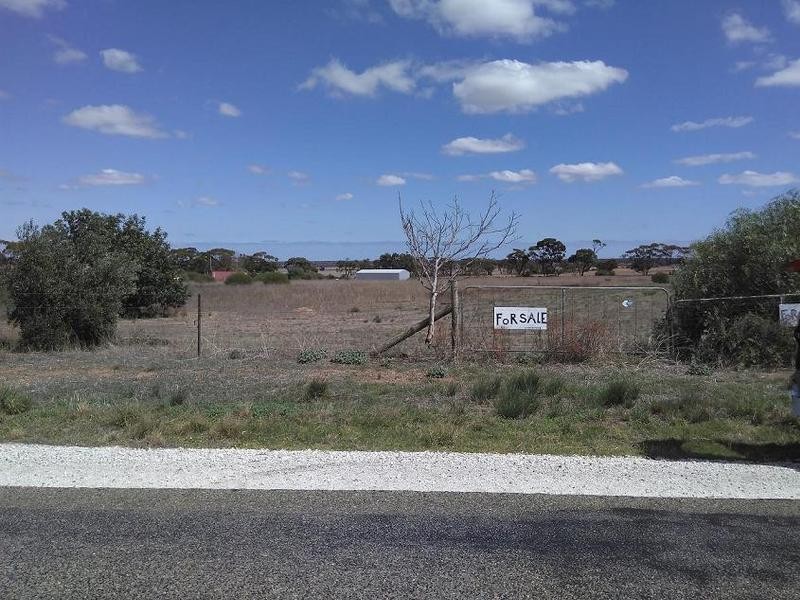 * Railway Parade, Owen SA 5460