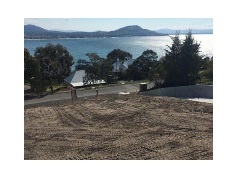 14 Bayside Drive, Lauderdale TAS 7021