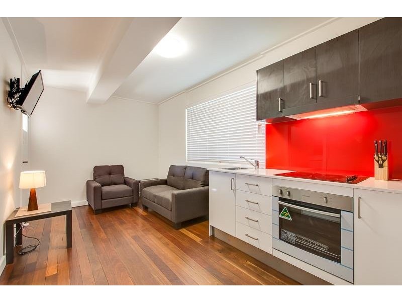 19 Upper Clifton Terrace, Red Hill QLD 4059