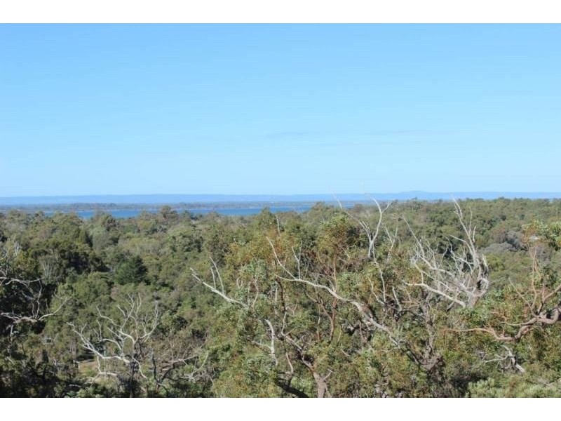 7 Bouvard Drive, Bouvard WA 6211