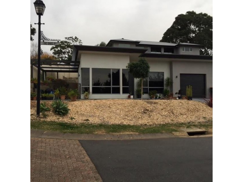 2 The Oaks Parade, Aberfoyle Park SA 5159