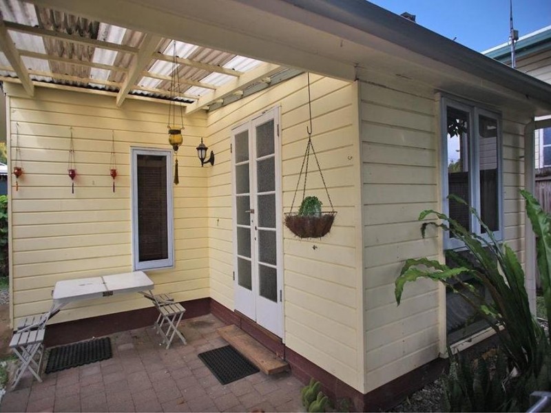 23 Machan Street, Machans Beach QLD 4878