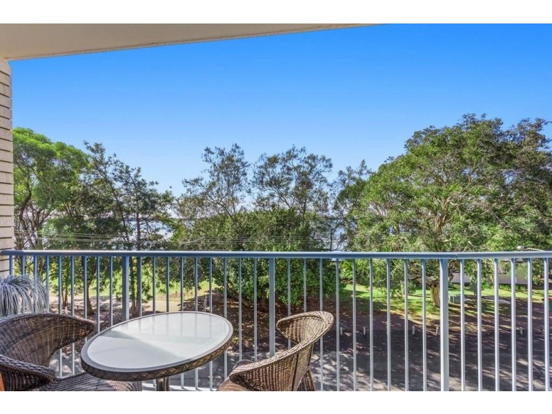 101 Esplanade, Golden Beach QLD 4551