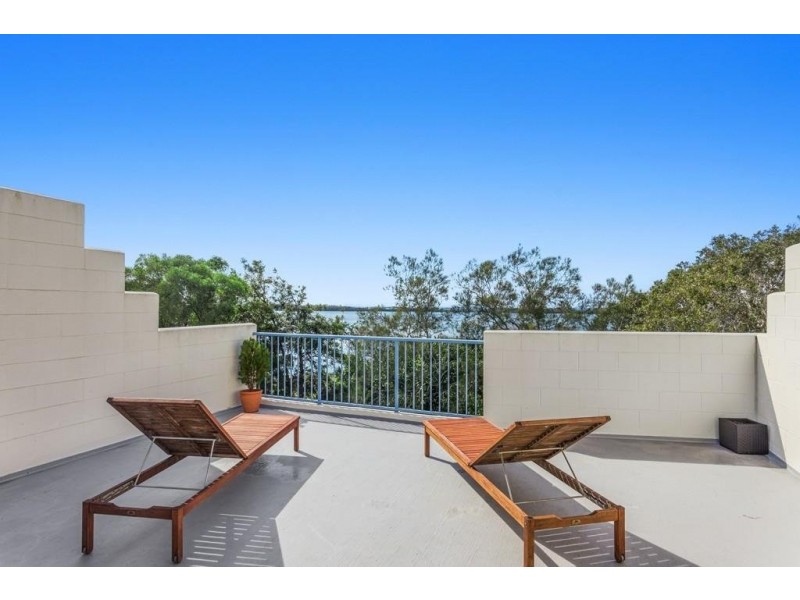 101 Esplanade, Golden Beach QLD 4551