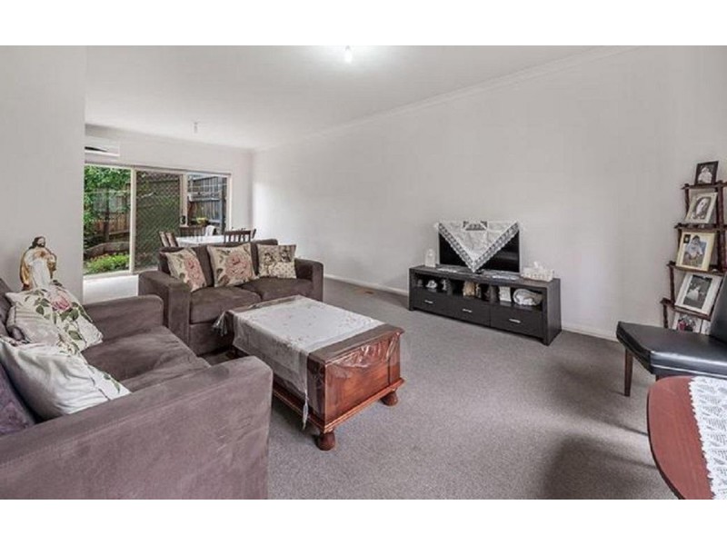 2/10 Shankland Boulevard, Meadow Heights VIC 3048