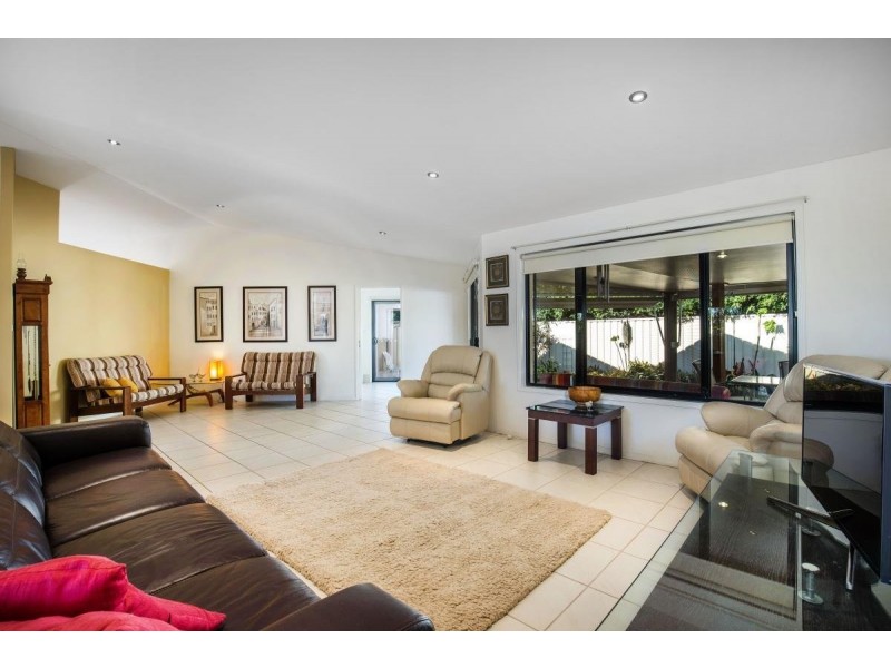 19 Oxford Parade, Pelican Waters QLD 4551