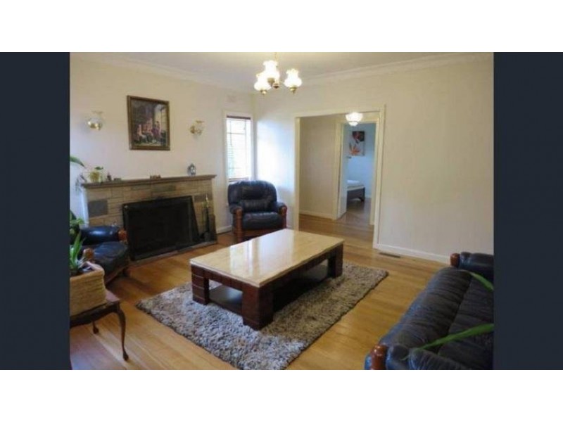 5 The Parade, Clarinda VIC 3169