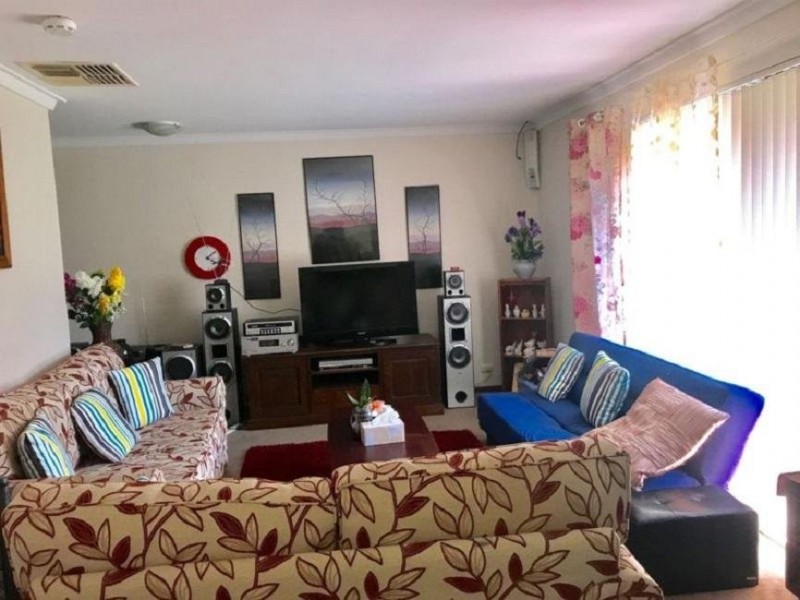 15 Ashburton Drive, Gosnells WA 6110