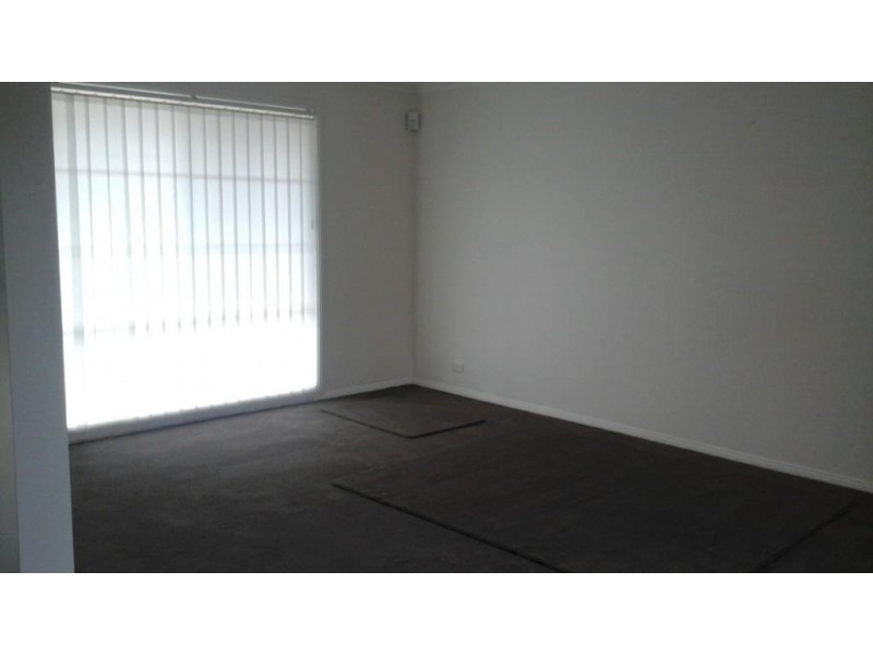 21 Gollop Crescent, Redwood Park SA 5097