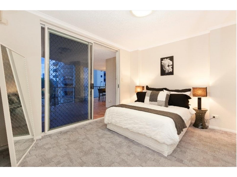 19/16 Patrick Lane, Toowong QLD 4066