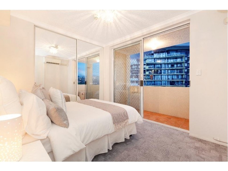 19/16 Patrick Lane, Toowong QLD 4066