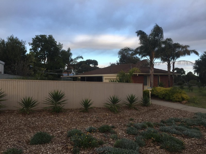 2 Ry Court, Morphett Vale SA 5162