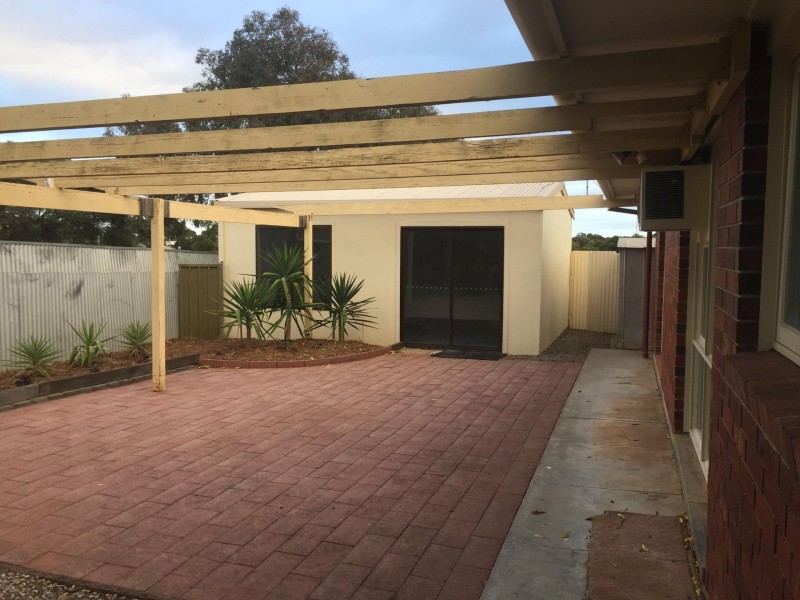 2 Ry Court, Morphett Vale SA 5162