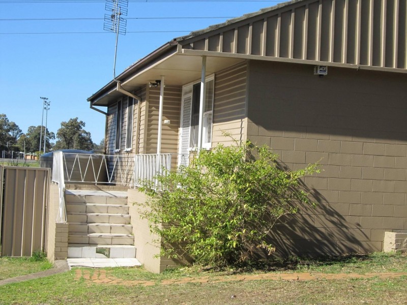 46 Tarawa Road, Lethbridge Park NSW 2770