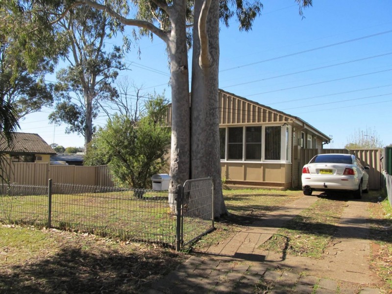 46 Tarawa Road, Lethbridge Park NSW 2770