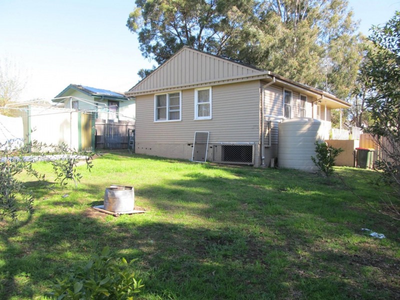 46 Tarawa Road, Lethbridge Park NSW 2770
