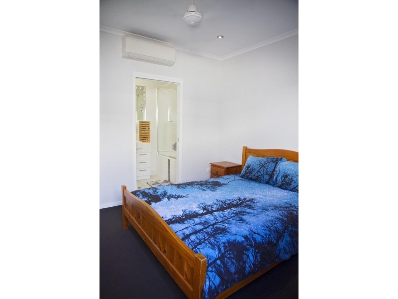 8 Mode Way, Burdell QLD 4818