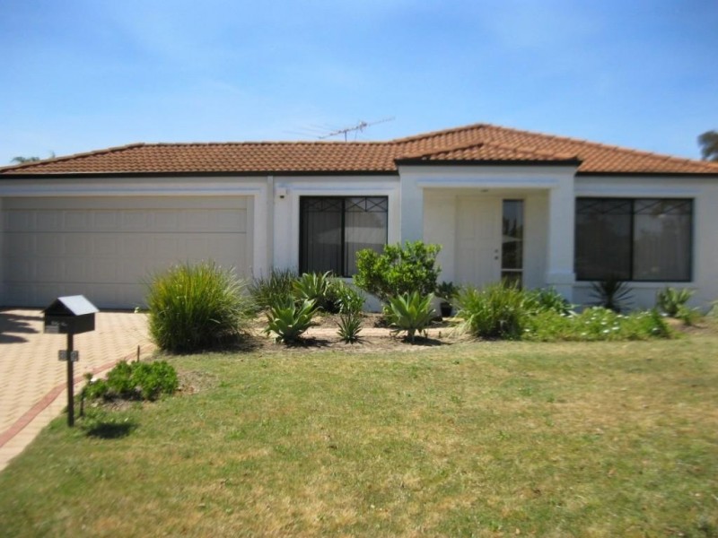 39 Camelot Grove, Carramar WA 6031