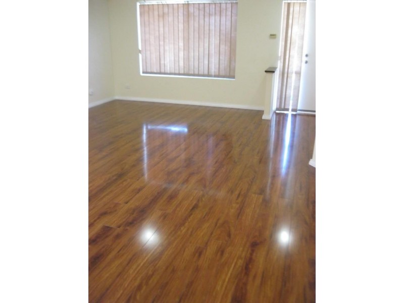 39 Camelot Grove, Carramar WA 6031