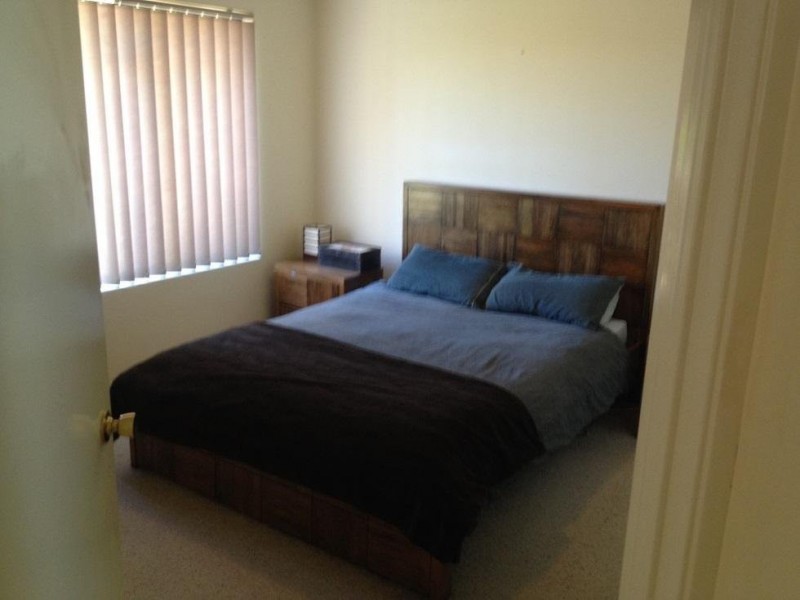 39 Camelot Grove, Carramar WA 6031