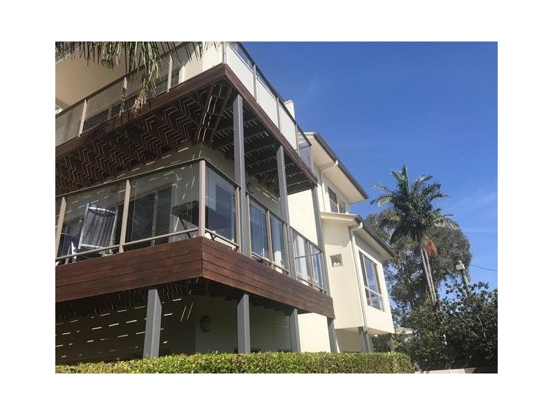 1/3 Bradman Avenue, Maroochydore QLD 4558