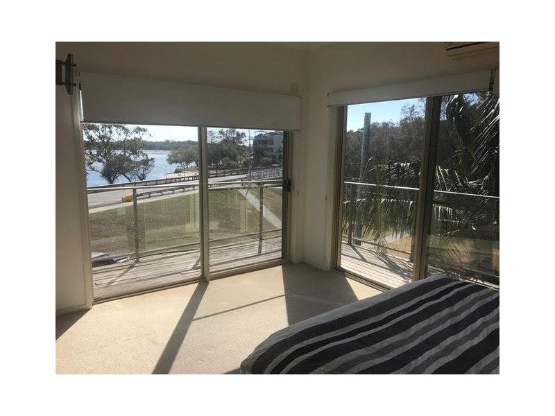1/3 Bradman Avenue, Maroochydore QLD 4558