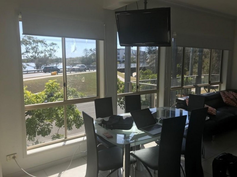 1/3 Bradman Avenue, Maroochydore QLD 4558