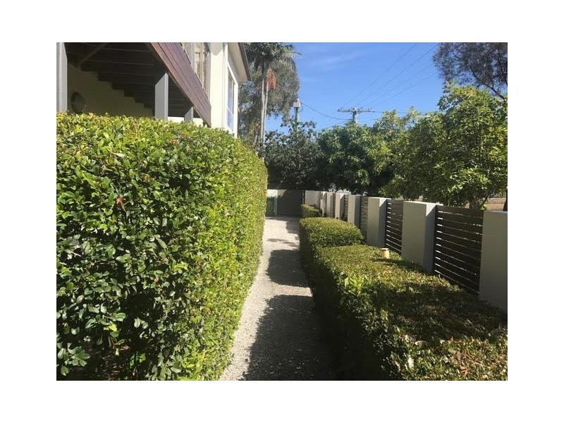 1/3 Bradman Avenue, Maroochydore QLD 4558