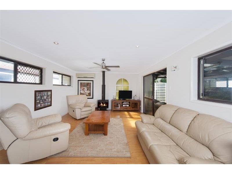 17 Rosewood Street, Daisy Hill QLD 4127