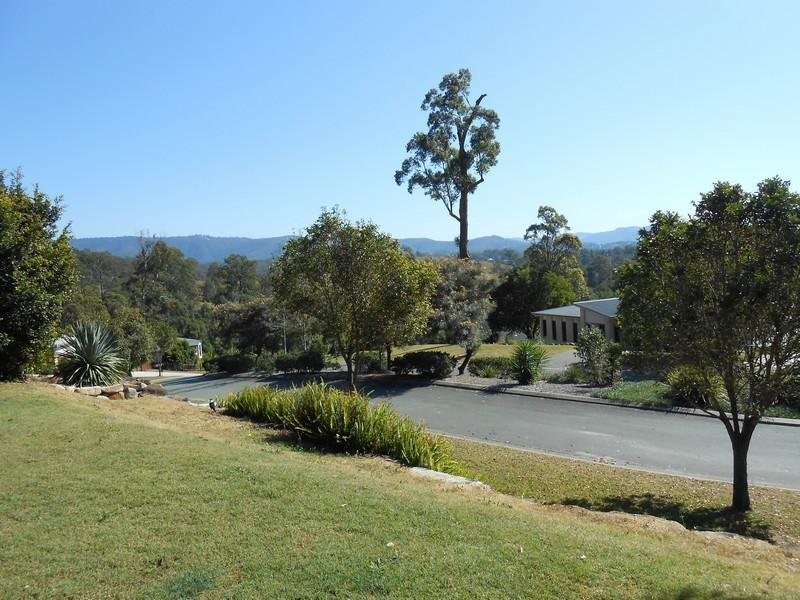 13 Bush Knoll Place, Mount Nathan QLD 4211