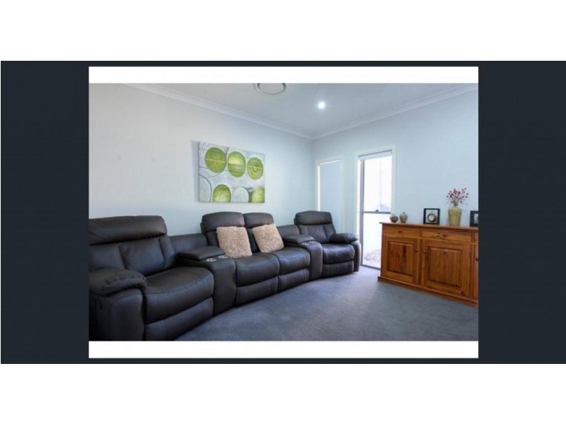 13 Bush Knoll Place, Mount Nathan QLD 4211