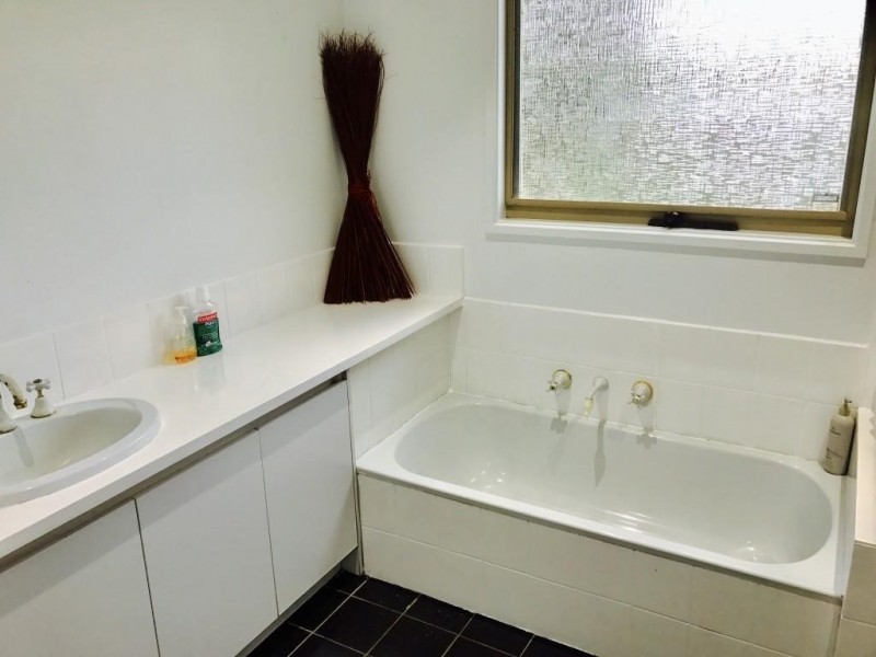 18 Martingale Court, Epping VIC 3076