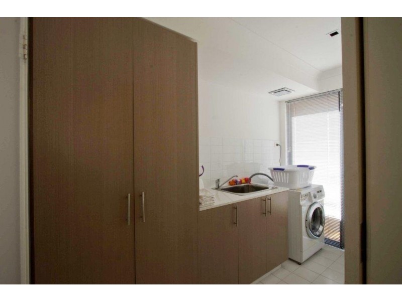 10/13 – 17 Groves Avenue, Attadale WA 6156